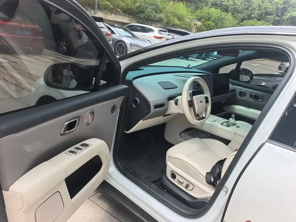 Li Auto i6 2025 Standard