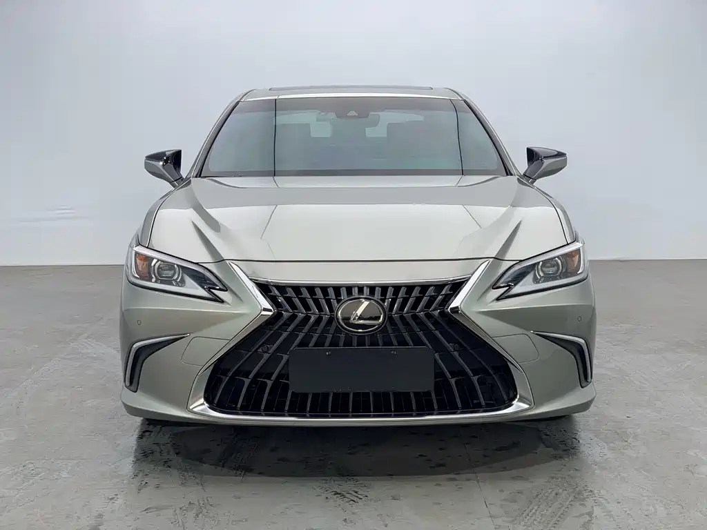 Lexus ES 2022 200