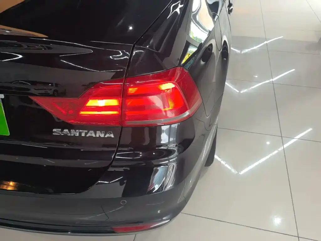 Volkswagen Santana — миниатюра 8
