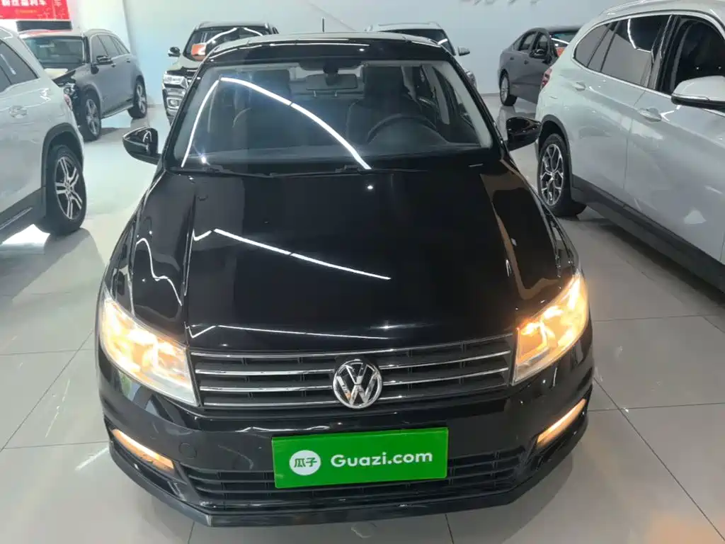 Volkswagen Santana — миниатюра 3