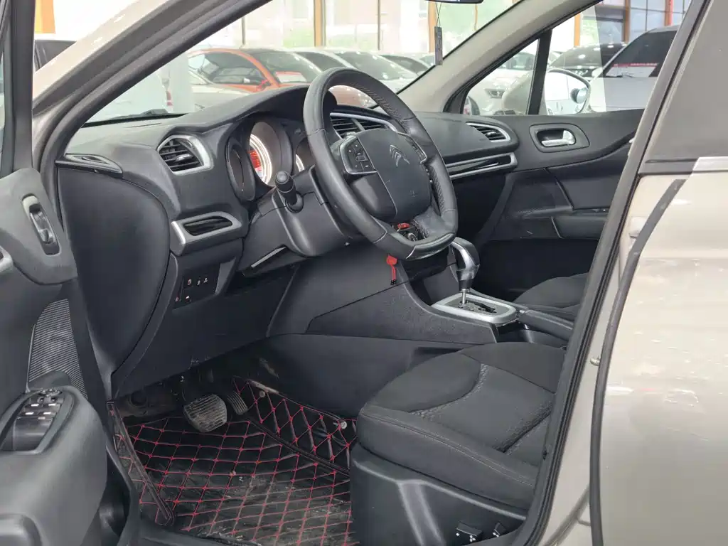 Citroen C4L — миниатюра 4