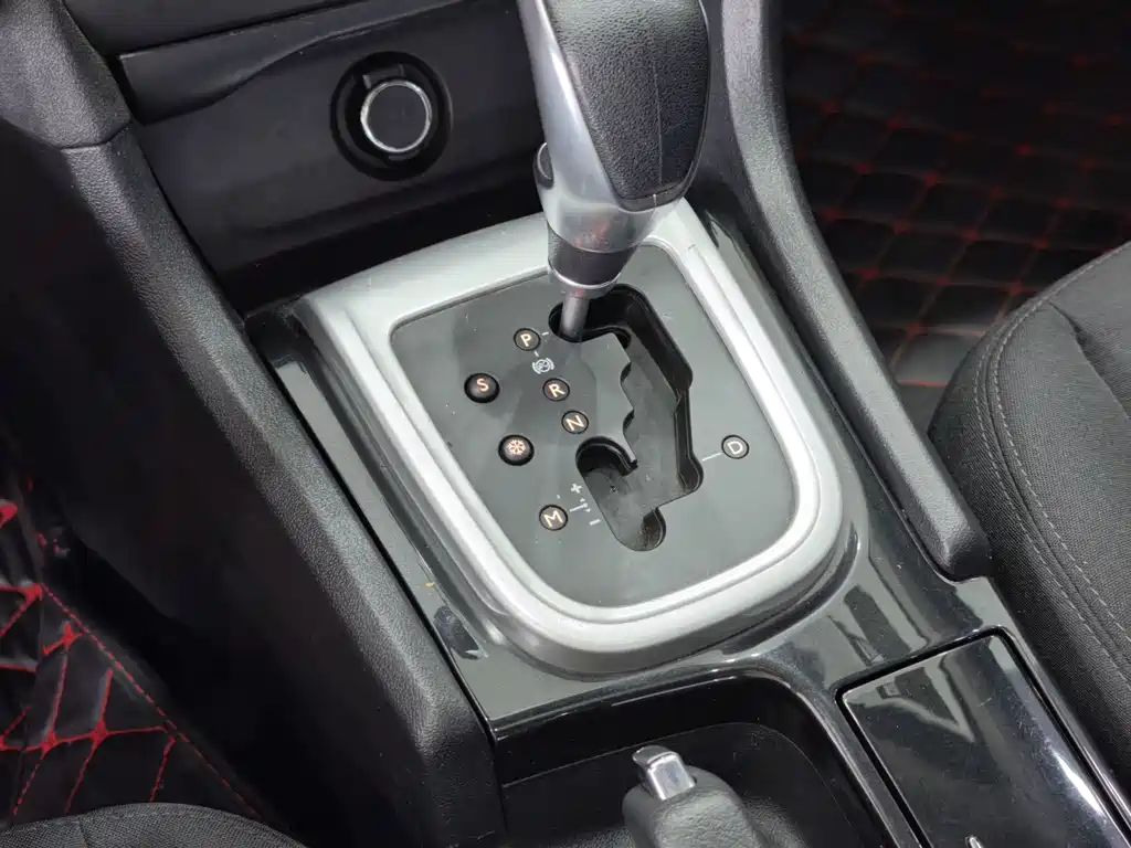 Citroen C4L — миниатюра 8