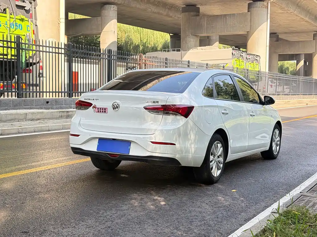 Buick Excelle — миниатюра 7
