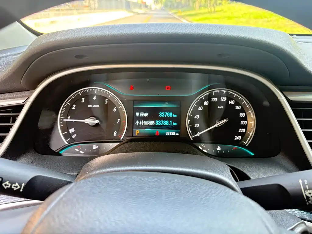 Buick Excelle — миниатюра 10
