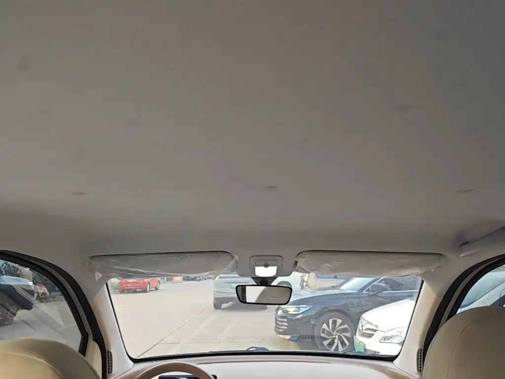 Wuling MINIEV — миниатюра 18