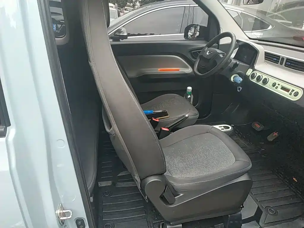 Wuling MINIEV — миниатюра 25