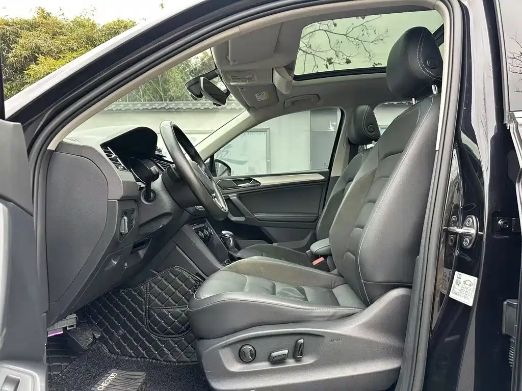 VOLKSWAGEN TIGUAN L NEW ENERGY