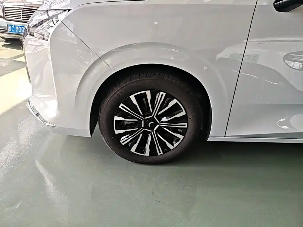 Wuling Звездный свет 730 Новая энергия — миниатюра 23
