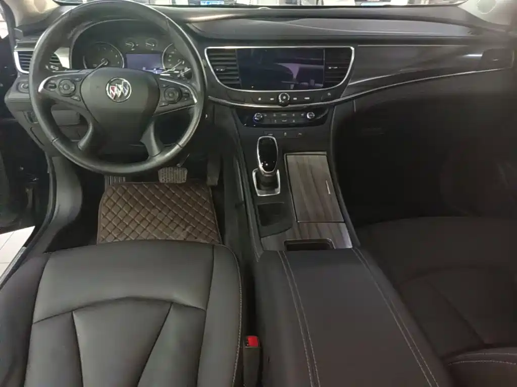 Buick LaCrosse — миниатюра 10