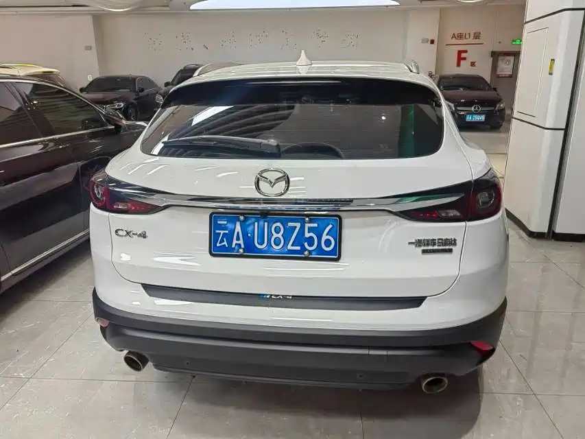 MAZDA CX 4