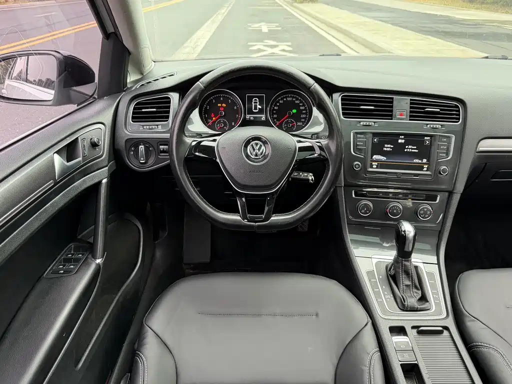 Volkswagen Golf — миниатюра 13