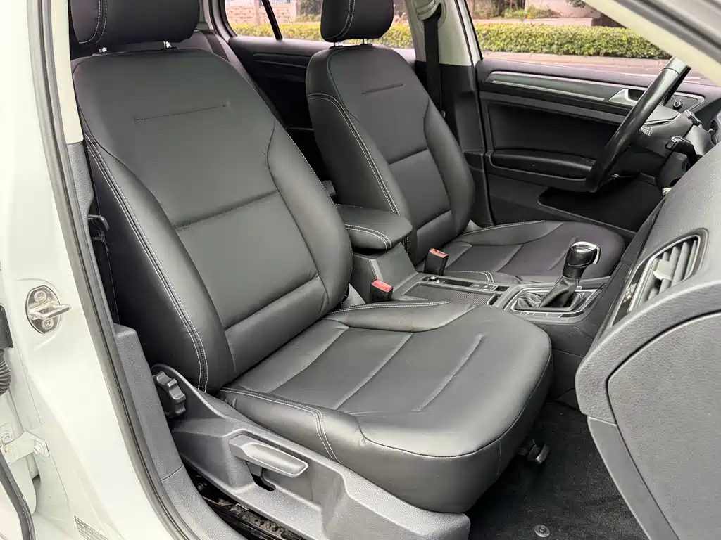 Volkswagen Golf — миниатюра 10
