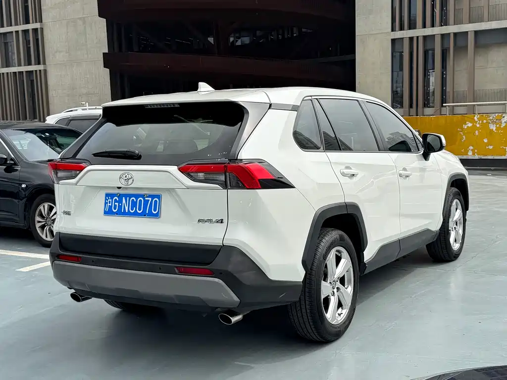 Toyota RAV4 2020 2.0L CVT PLUS