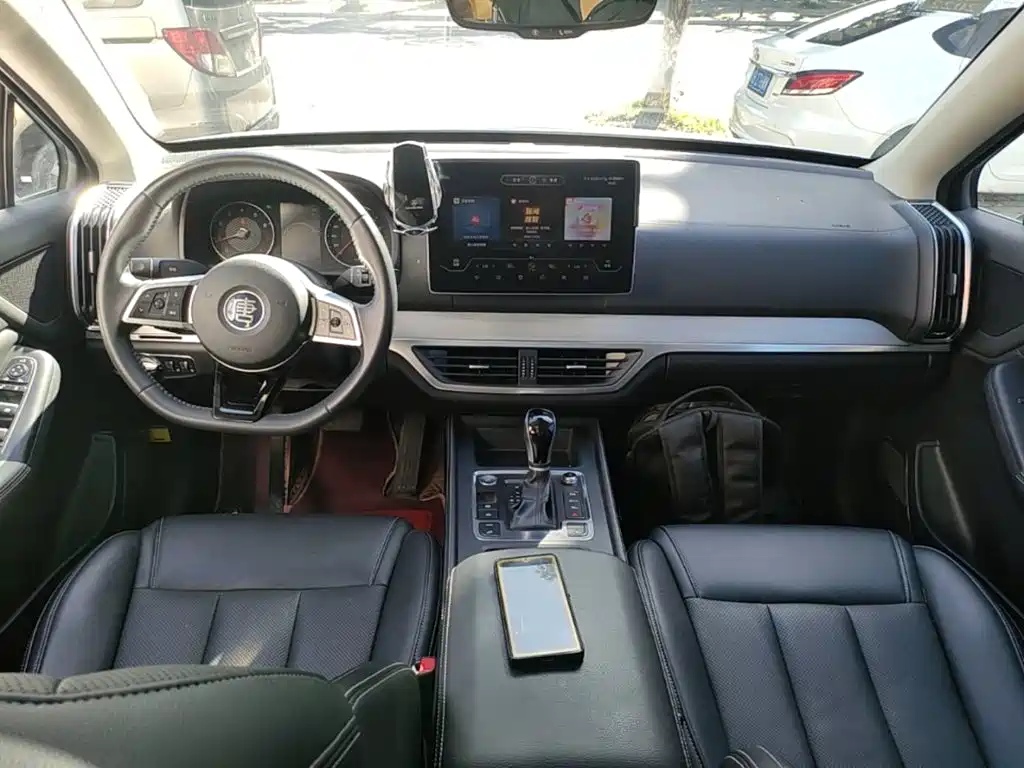 BYD Tang — миниатюра 10