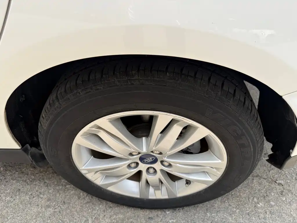 Ford Focus — миниатюра 27