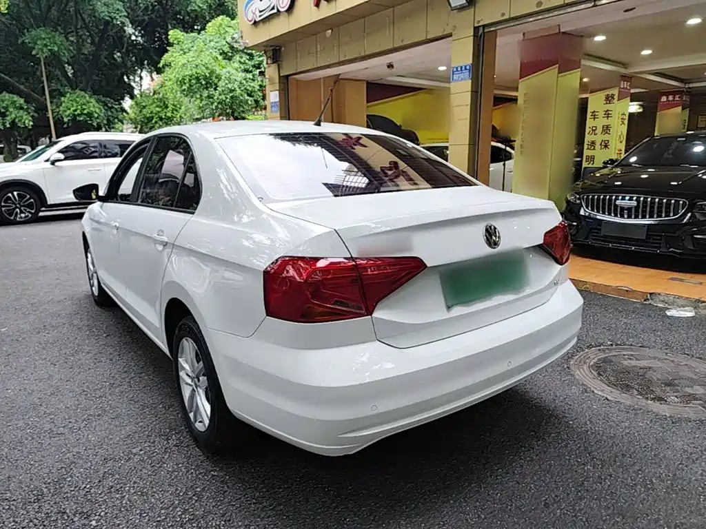 Volkswagen Jetta — миниатюра 5