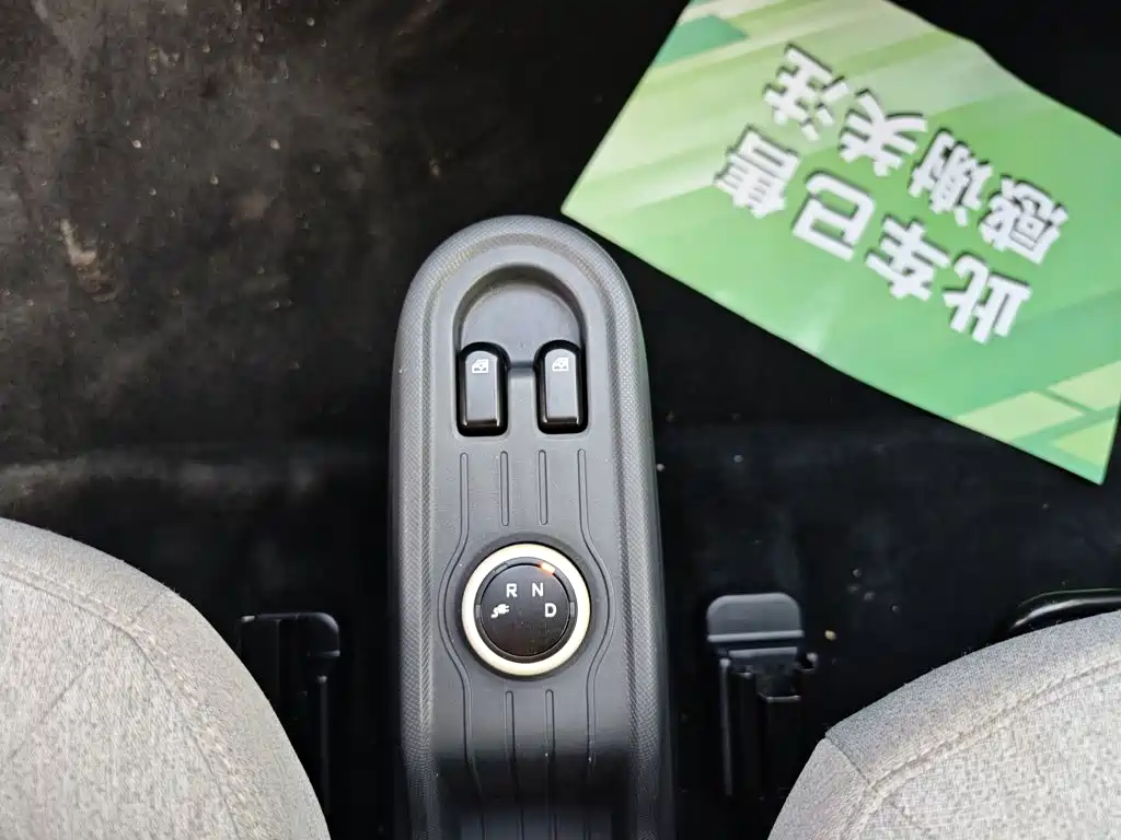 Wuling MINIEV — миниатюра 14