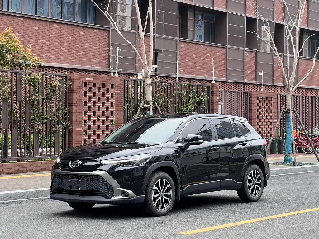 Toyota Frontlander 2024