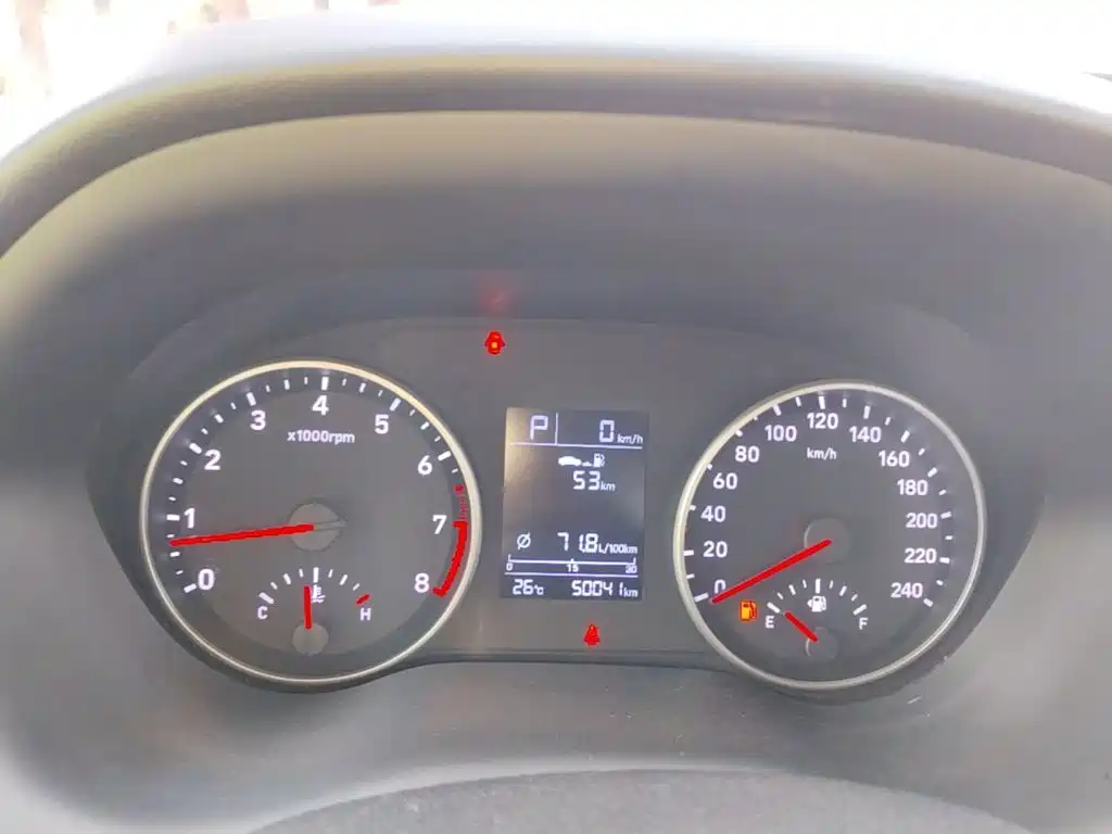 Hyundai Elantra — миниатюра 12