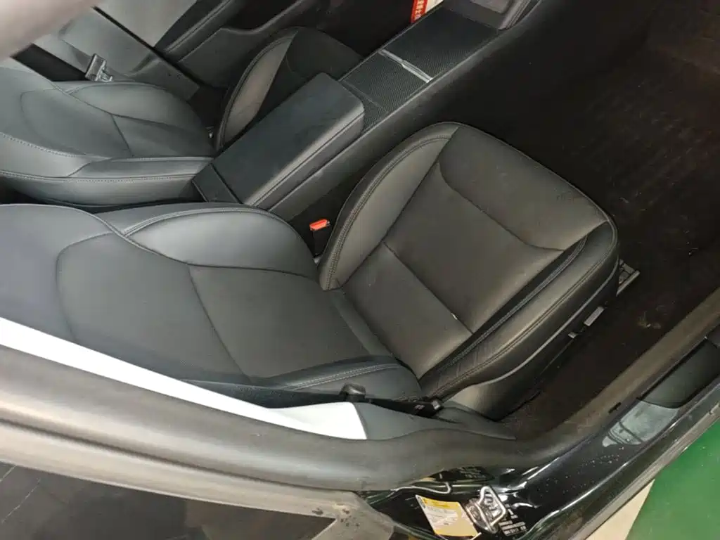 Tesla Model 3 — миниатюра 25