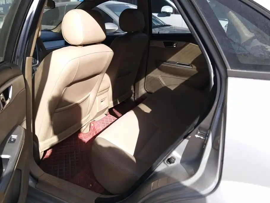 Buick Excelle — миниатюра 11