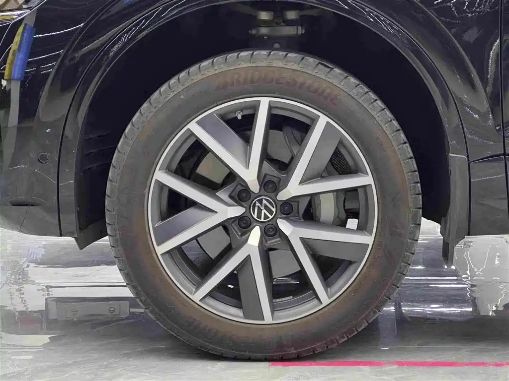 Volkswagen Touareg 2023 3.0TSI Sport