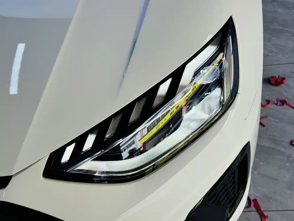 Audi A4L — миниатюра 4
