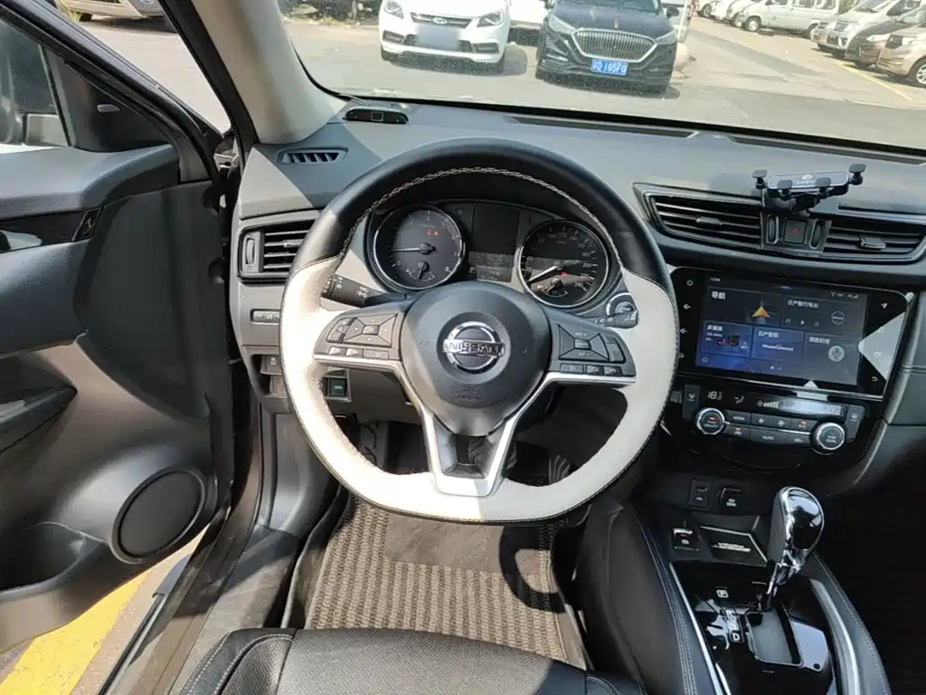 Nissan X-Trail — миниатюра 11