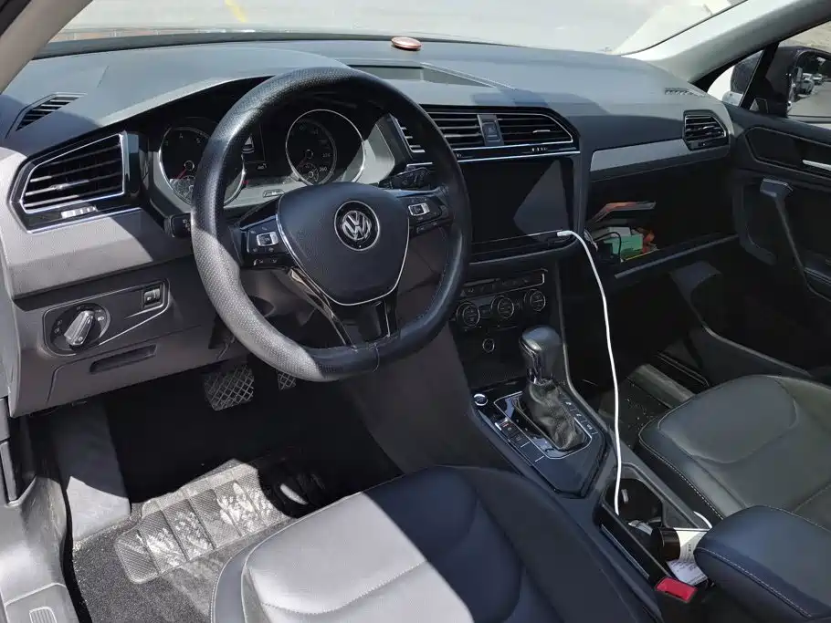 Volkswagen Tiguan L — миниатюра 12