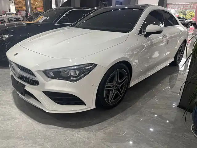 MERCEDES-BENZ CLA