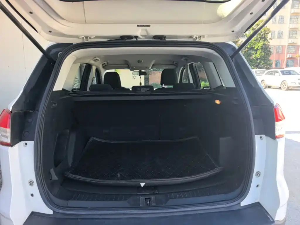 Ford Kuga — миниатюра 19