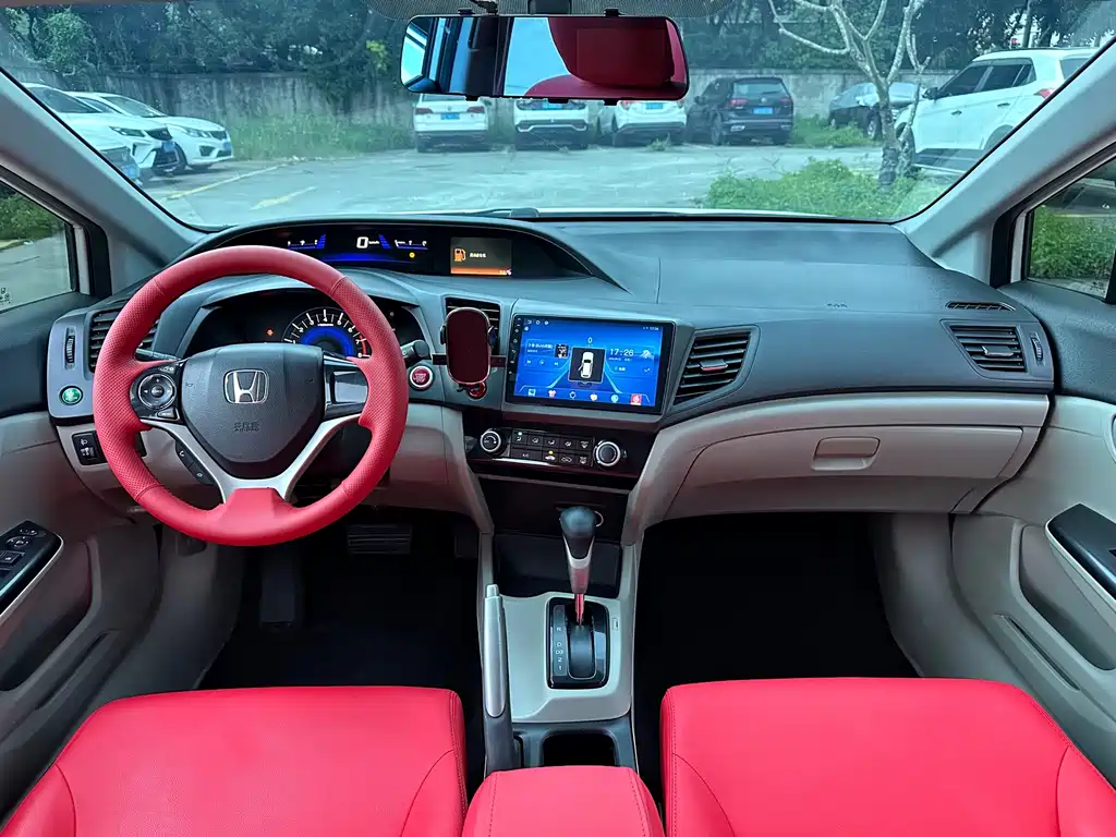 Honda Civic — миниатюра 10