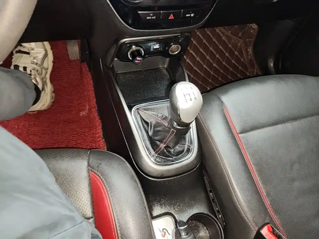 Changan CS15 — миниатюра 14