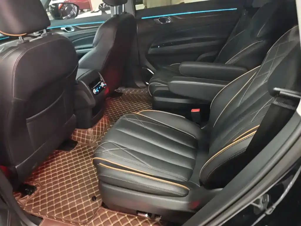 Ford Equator — миниатюра 17