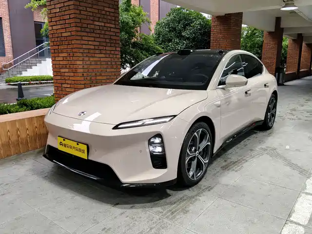 2025 Nio ET5