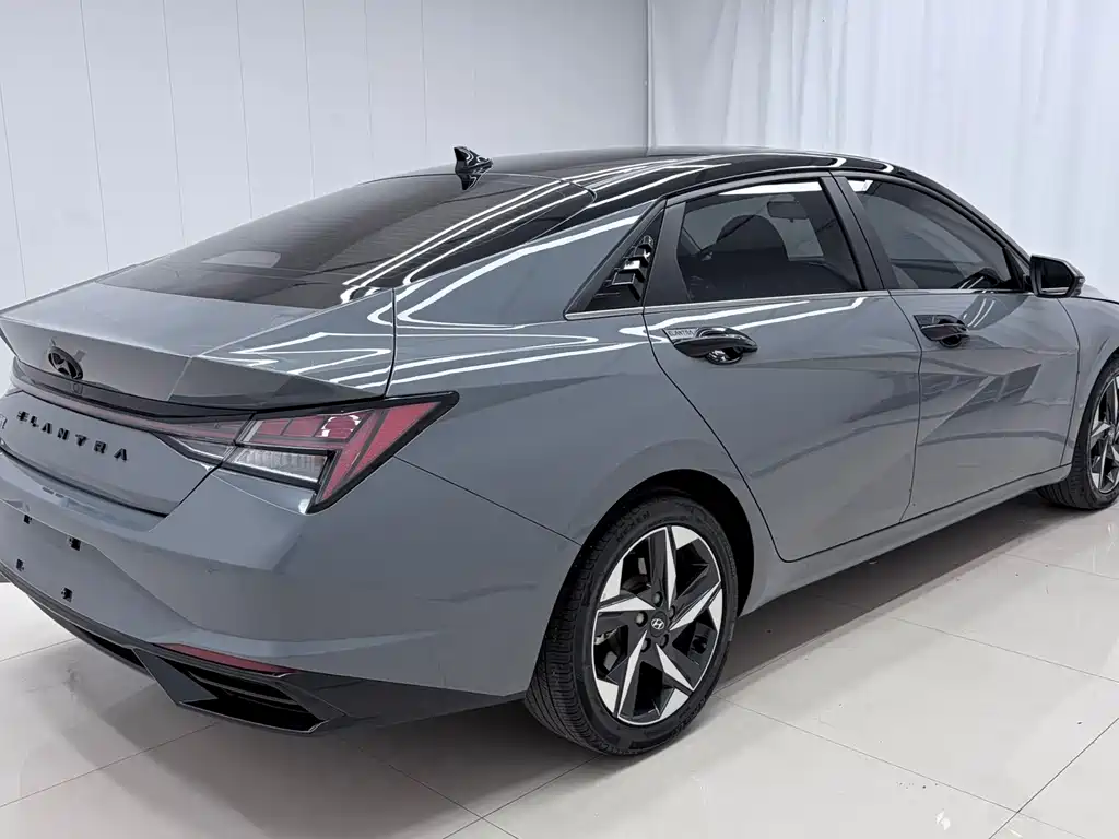 Hyundai Elantra — миниатюра 4