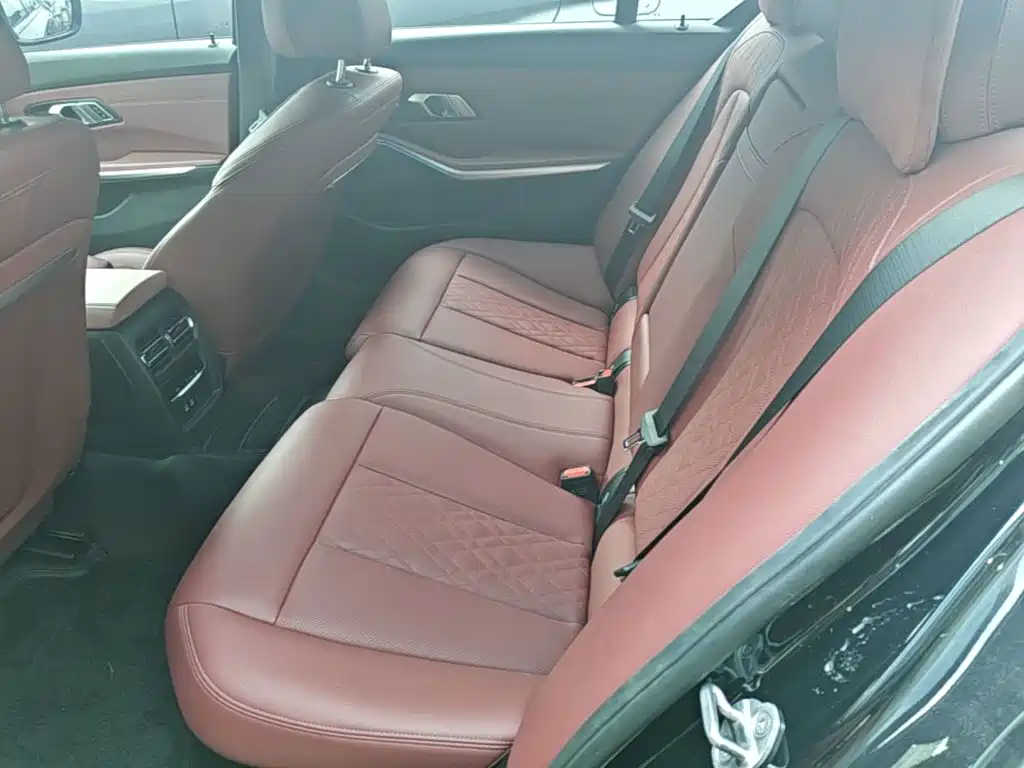 BMW 3 Series — миниатюра 17