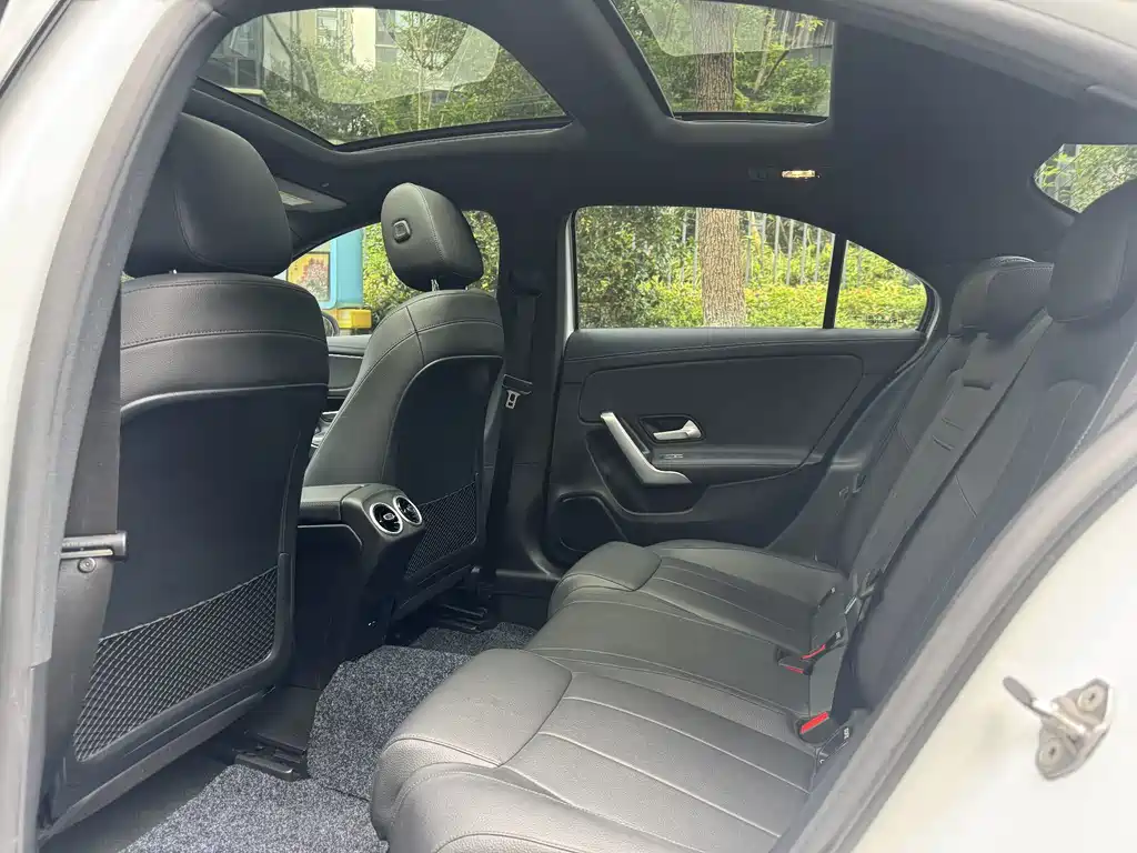 Mercedes-Benz A-Class — миниатюра 5