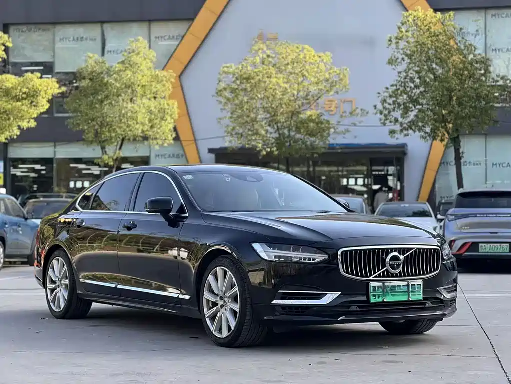 VOLVO S90 PLUG IN HYBRID