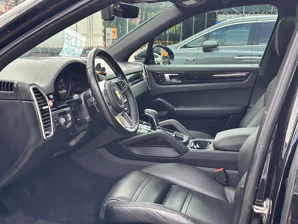 Porsche Cayenne 2019 Cayenne 3.0T