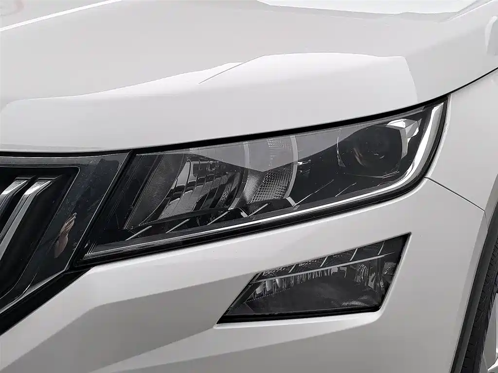 Skoda Kodiaq 2017 TSI330 5 мест Comfort