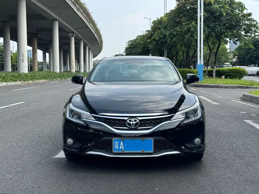 Toyota Reiz — миниатюра 2