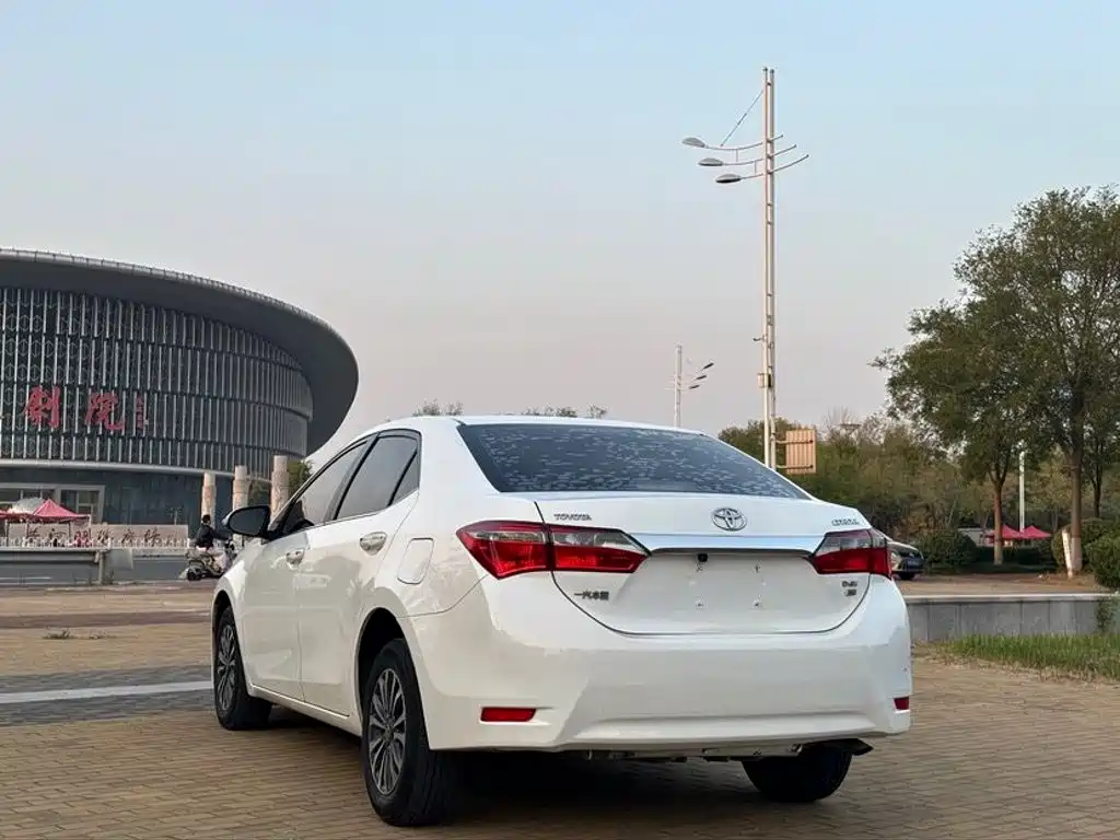 Toyota Corolla — миниатюра 6