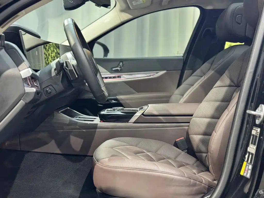 BMW i7 2023 eDrive50L Lead M Sport