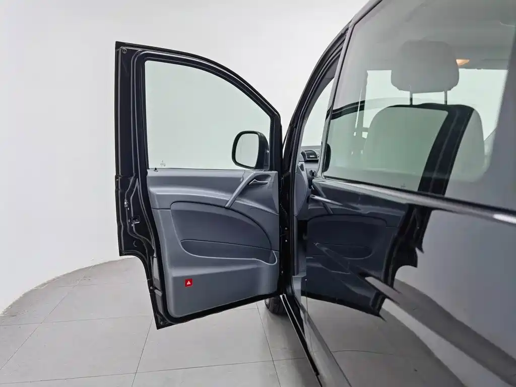 Mercedes-Benz Vito (Import) VITO 3.2L Compact Type, фото 15