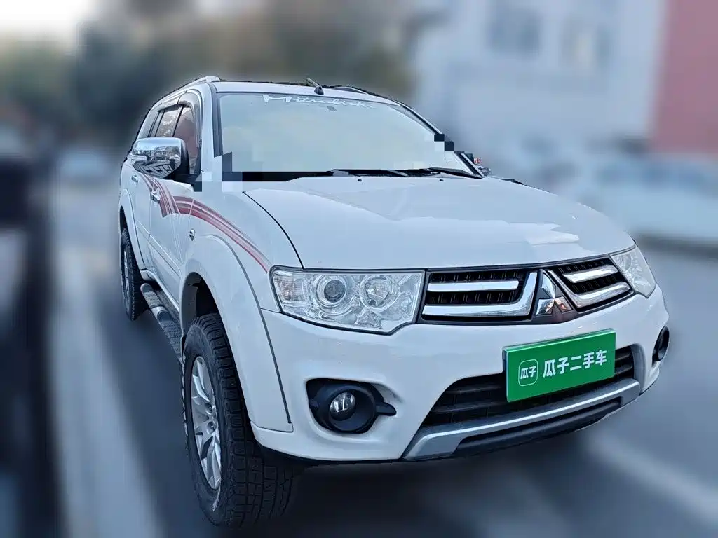 Mitsubishi Pajero Sport — миниатюра 3