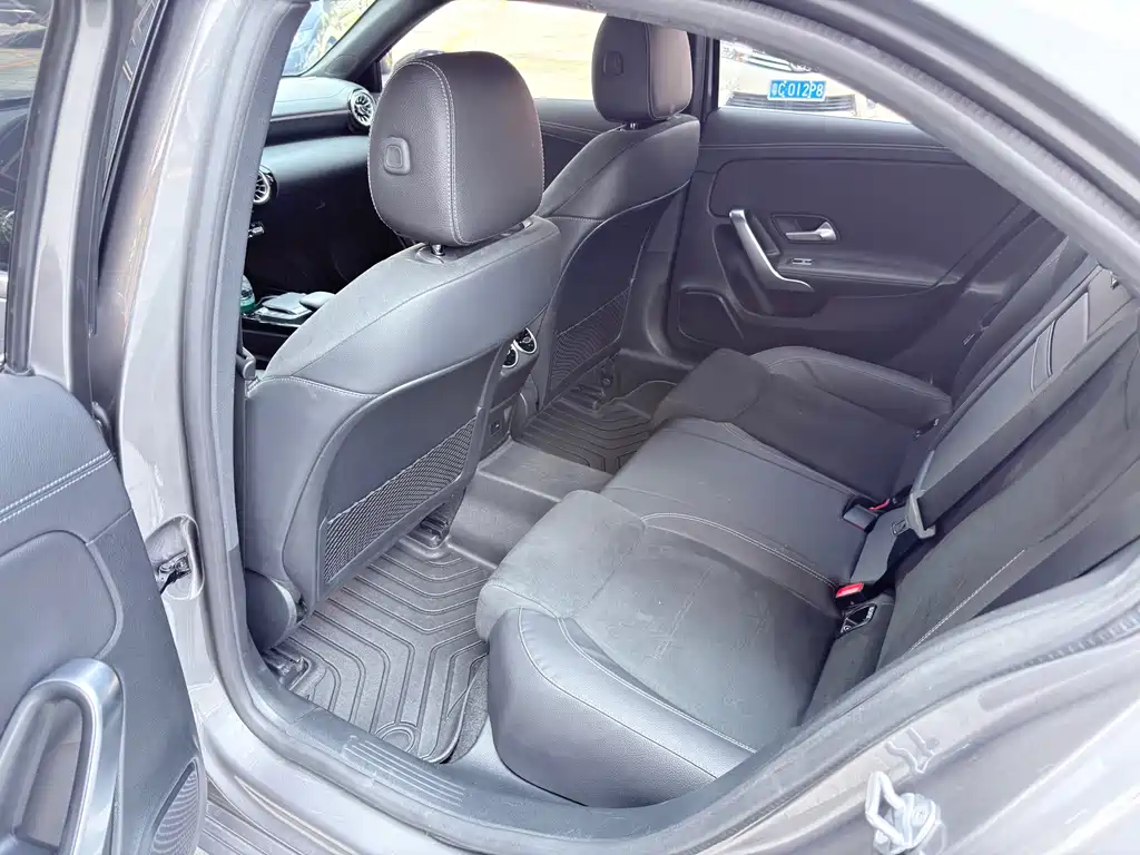 Mercedes-Benz A-Class — миниатюра 6