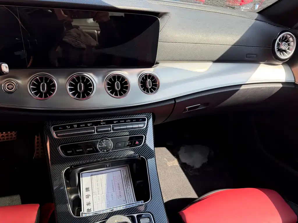 MERCEDES-BENZ E CLASS