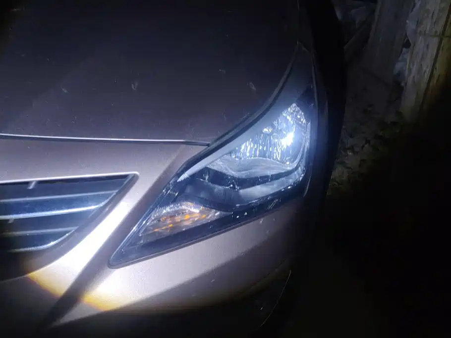 Hyundai Verna — миниатюра 5