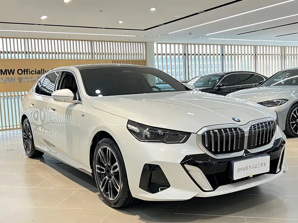 BMW 5 Series 5 2024 525Li M Sport